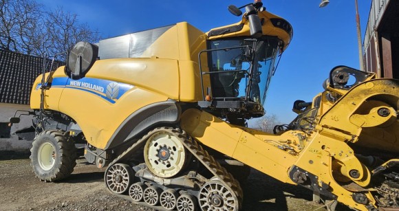 Kombajn New Holand CX8.90